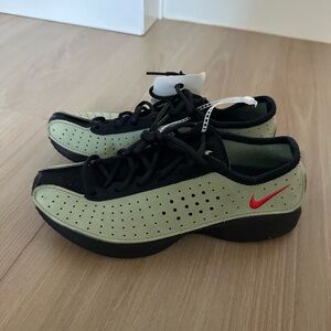 Nike Air Superfly Size 6